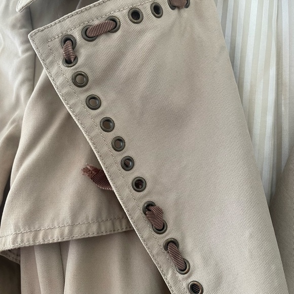 BCBGMaxAzria Trench Coat - Picture 3 of 9